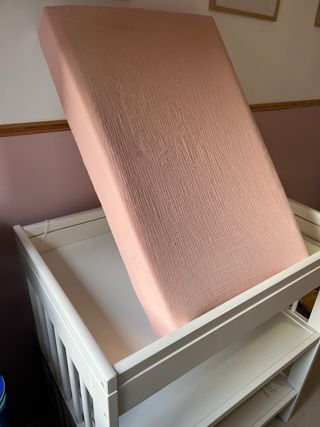 Cambiador de bebé blanco