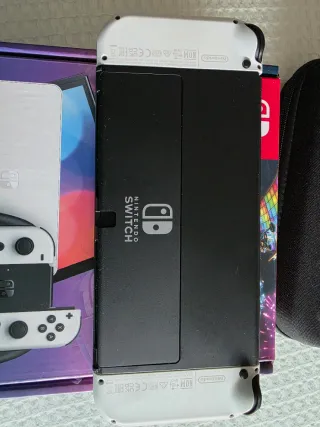 Nintendo Switch OLED Negra y Blanca