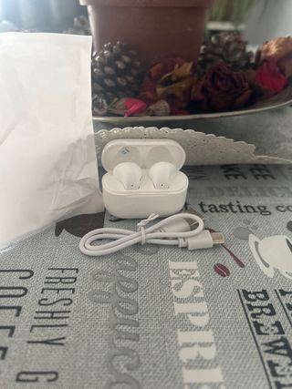 Auriculares inalámbricos blancos NUEVO