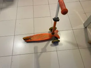 Patinete infantil naranja Micro