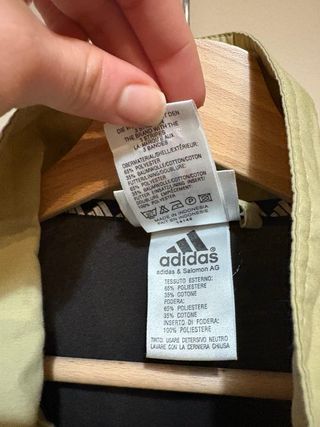 Chaqueta Adidas Beige vintage y2k