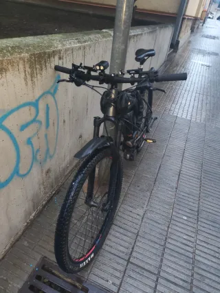 Bicicleta Eléctrica Cube 29