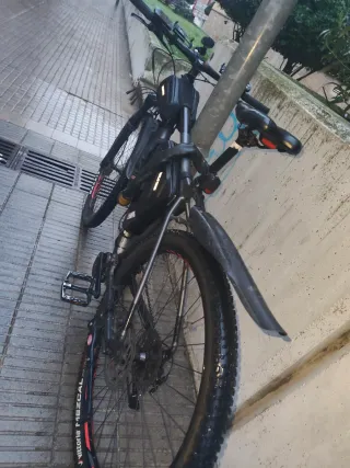 Bicicleta Eléctrica Cube 29