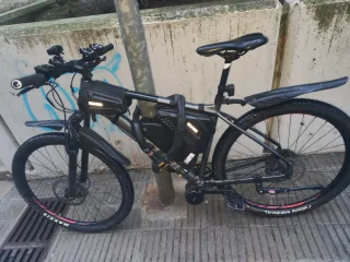 Bicicleta Eléctrica Cube 29