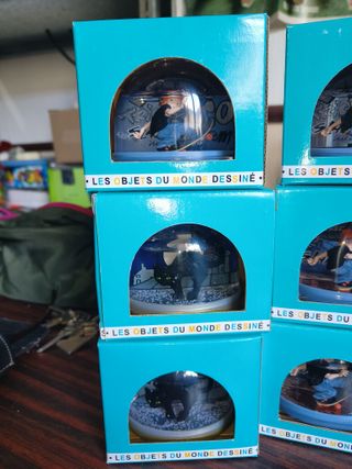 12 BOLAS DE NIEVE FIGURAS GOMA PVC AÑOS 90