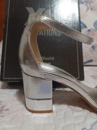 Sandalias Xti Plateadas Tacón