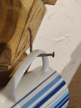 Porta tazze in legno grezzo