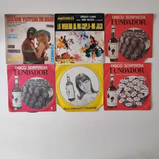 Lotto 85 vinili singoli da 7". Vari stili.