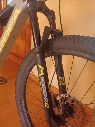 Horquilla Marzocchi Bomber Z2 29 140mm
