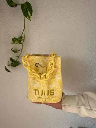 Bolso TOUS Saco Crema con Cadena Amarilla NUEVO