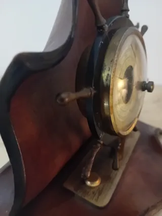 Barometro Huger anni 50'Supporto in Cuoio Vintage