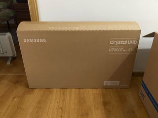 Samsung Crystal UHD U7000F 43