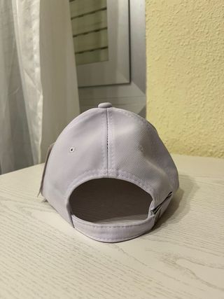 Gorra Adidas Blanca y Negra