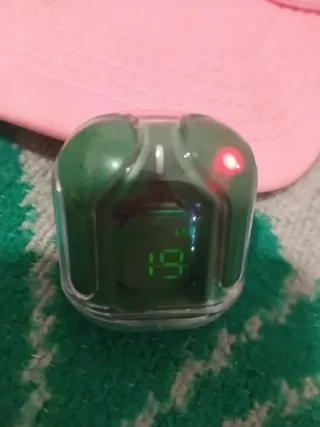 Auriculares verdes ✅️ esta en muy bien estado