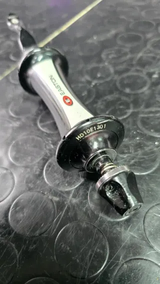 Cubo Easton 18F com rolamentos