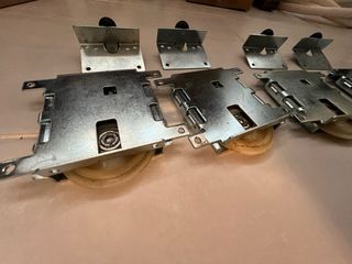 Ruedas para puertas correderas de armario
