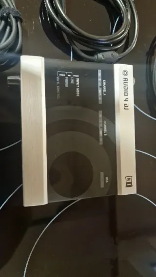 Interfaccia audio Traktor Audio 4 DJ + Vinili Control