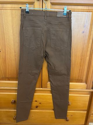 Pantalón Pitillo Marrón Stradivarius Talla 38