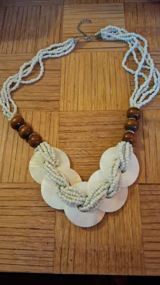 Collana madreperla e perline bianche