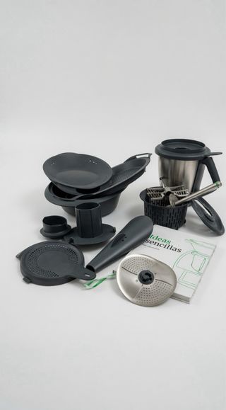 Thermomix TM6 Negra + Accesorios y libro