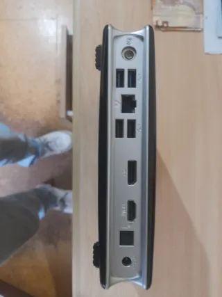 Mini PC ZOTAC Negro con Aro Verde Liminoso