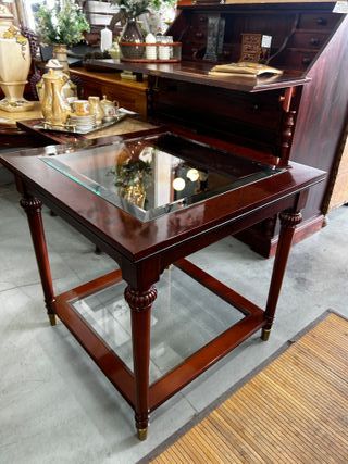 Mesita auxiliar madera noble y cristal biselado