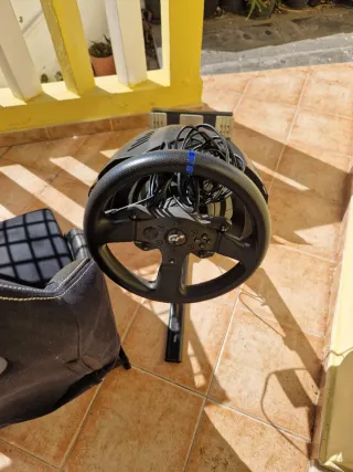 Thrustmaster T300RS GT + Playseat Evolution