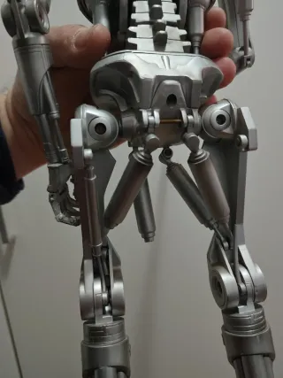 Figura Terminator Neca