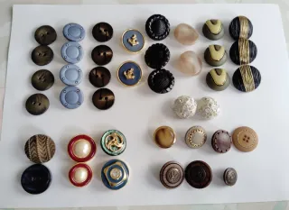 40 botones surtidos