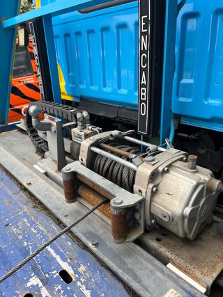 Nissan Cabstar Grúa 2009