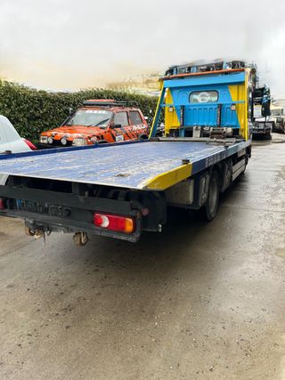 Nissan Cabstar Grúa 2009