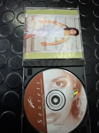 CD Tony Braxton Secrets