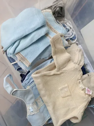 Lote Ropa Bebé y cuna entre 0 y 9 meses