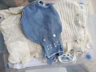 Lote Ropa Bebé y cuna entre 0 y 9 meses