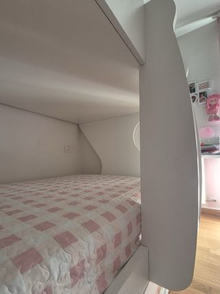 Bonita litera infantil de madera