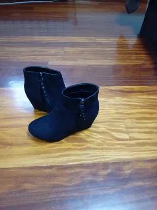 Botines cuña negros talla 38