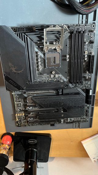 Placa base MSI MPG Z590 Gaming Plus