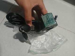 Llave patinete eléctrico con cable