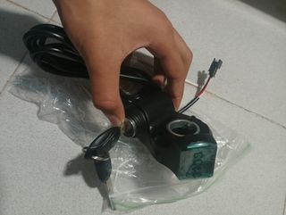 Llave patinete eléctrico con cable