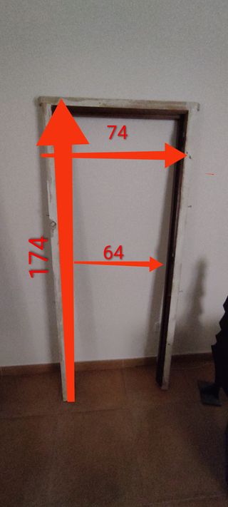 Puerta madera celosía