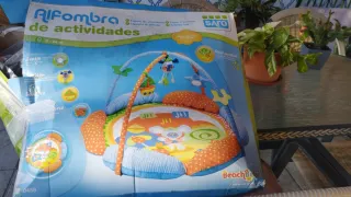 Alfombra de actividades Saro para bebés