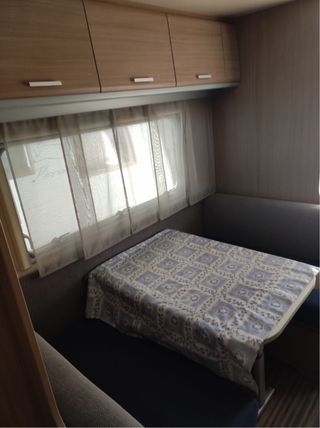 Caravana Adria Aviva con AC, Mover y Nevera Grande