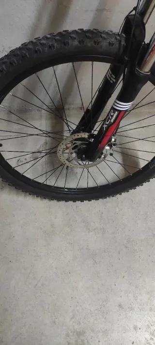 Bicicleta Orbea 26 con alforjas