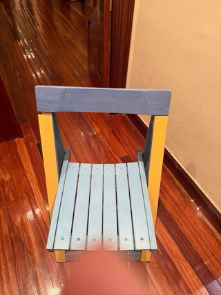 3 sillas plegables de madera