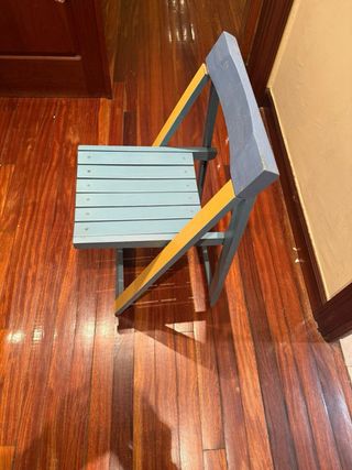 3 sillas plegables de madera