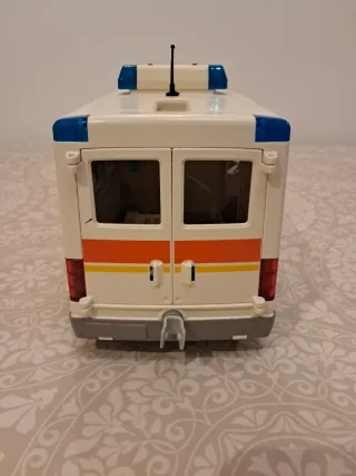Ambulancia Playmobil