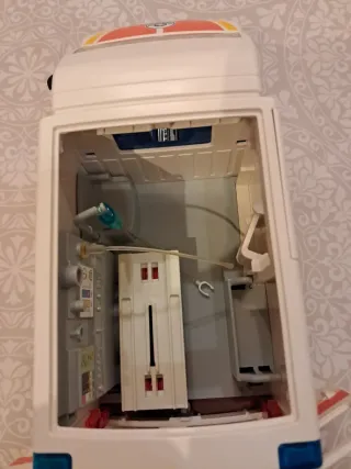 Ambulancia Playmobil