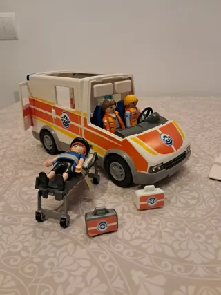 Ambulancia Playmobil