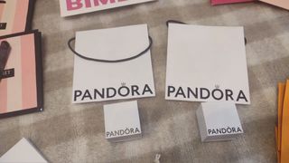 Cajas/bolsas de marca