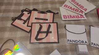 Cajas/bolsas de marca